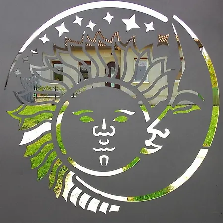 La Via Dell'ambra 3*